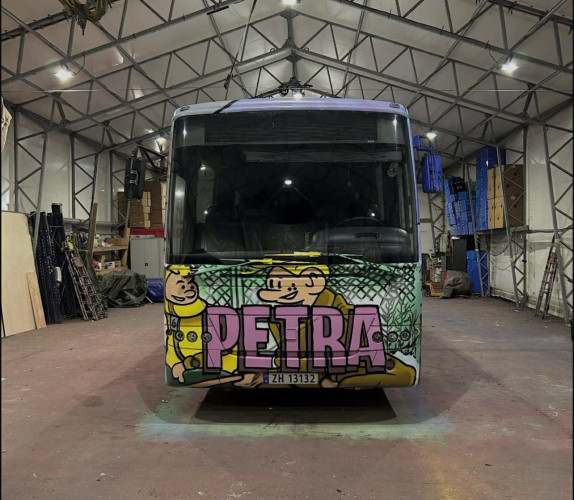 KRONEN selges til 08, 09 eller overgira 010