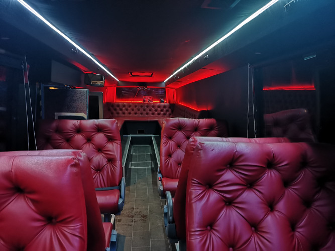 Russebusser til leie.