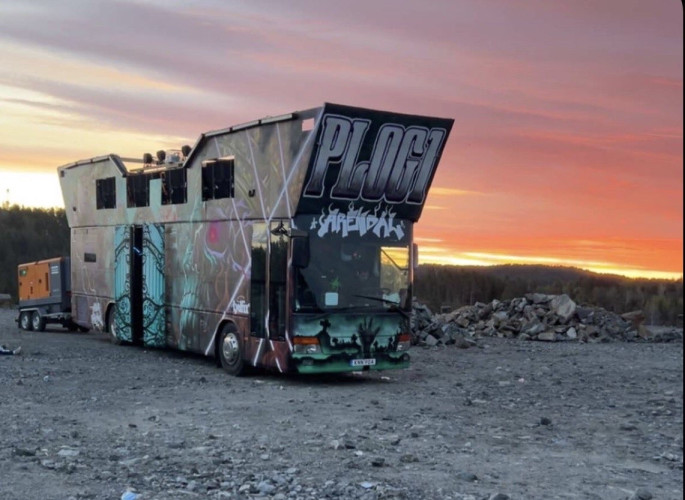 PLOG1 (NORGES HØYESTE BUSS) Selges nå til 09, 010 eller overgira 011