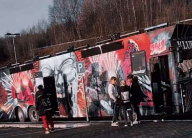 Feite Klubben Er Til Salgs For 09/010