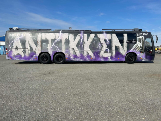 SIDESTILT 15 METER BUSS TIL SALGS!