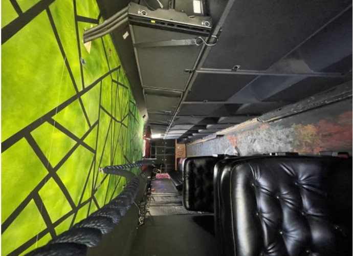 (Ulven) Mercedes Benz 550UE