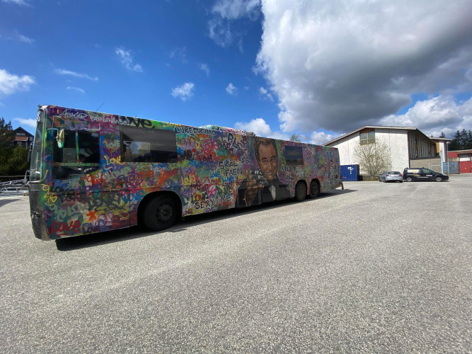 Volvo Carrus - russebuss