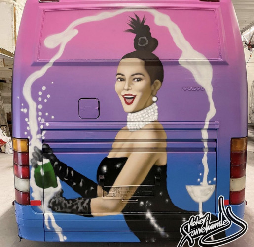 9,5 m lang russebuss!