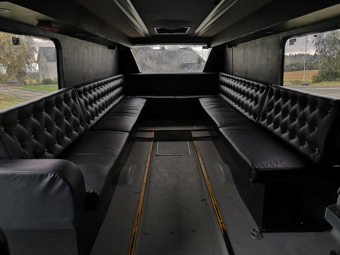 Tilbudspriser nå. Russebusser til leie for 2021-2022-2023 russen.