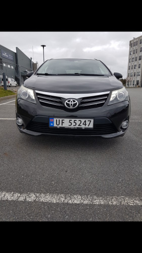 Gratis til Leie.Toyota Avensis Automat.