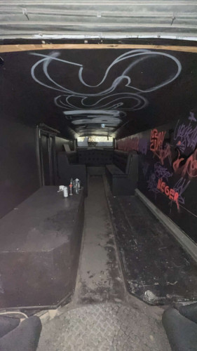 Tronen Selges Videre Til 08