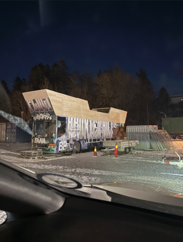 PLOG1 (NORGES HØYESTE BUSS) Selges nå til 09, 010 eller overgira 011